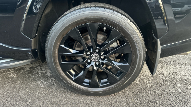 Toyota RAV4 2.5 VVT-i Hybrid Black Edition 5dr CVT Hybrid Estate